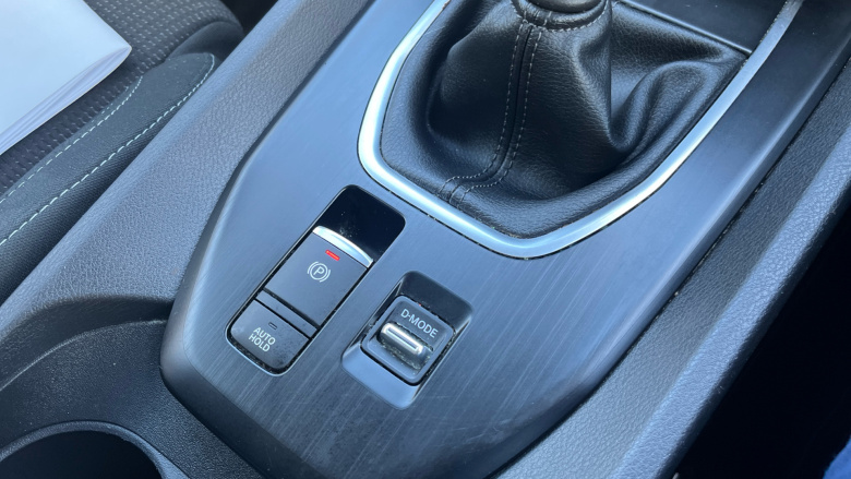 Nissan Qashqai 1.3 DiG-T MH Acenta Premium 5dr Petrol Hatchback